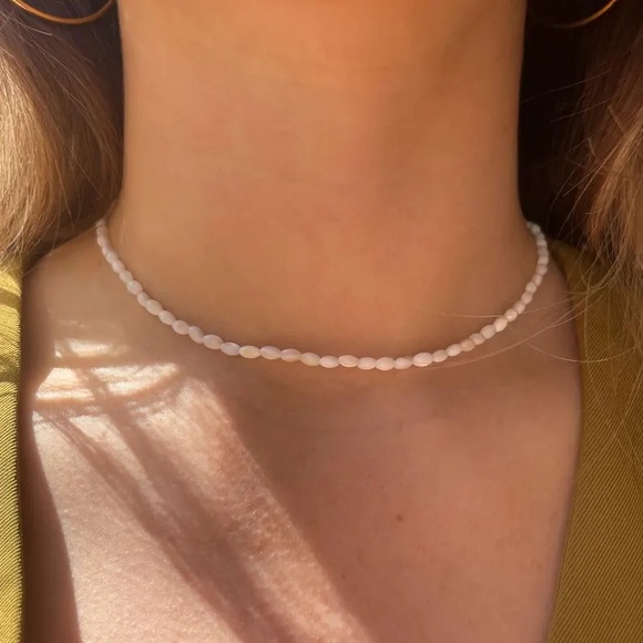 Delicate Shell Bead Necklace - White & Beige - Picture 2 of 6